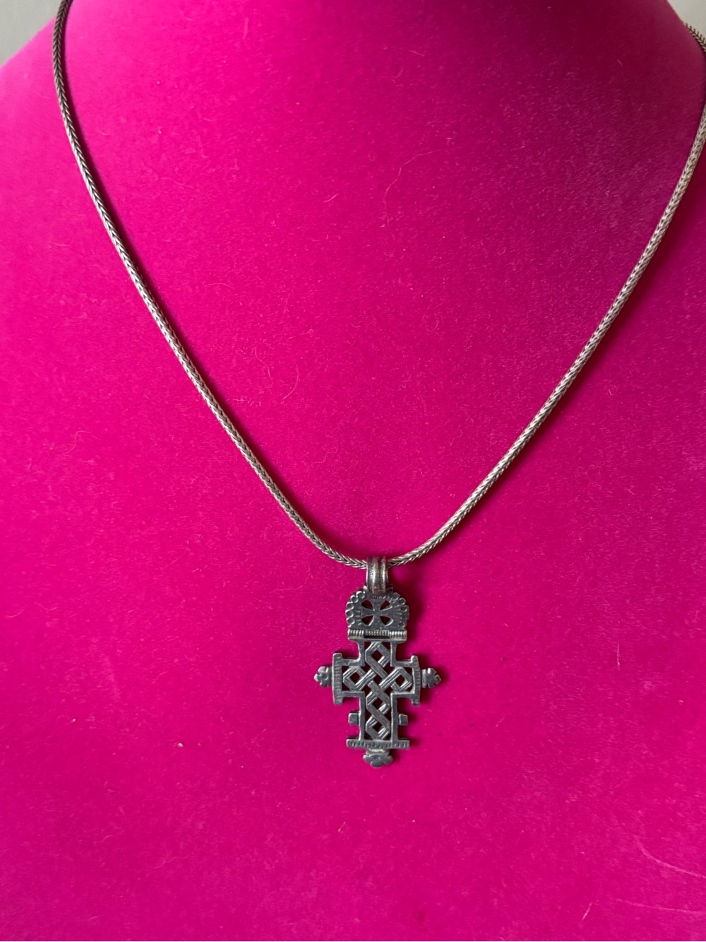Vintage Sterling Silver 025 Ethiopian Cross Pendant Herringbone Necklace 17.75”